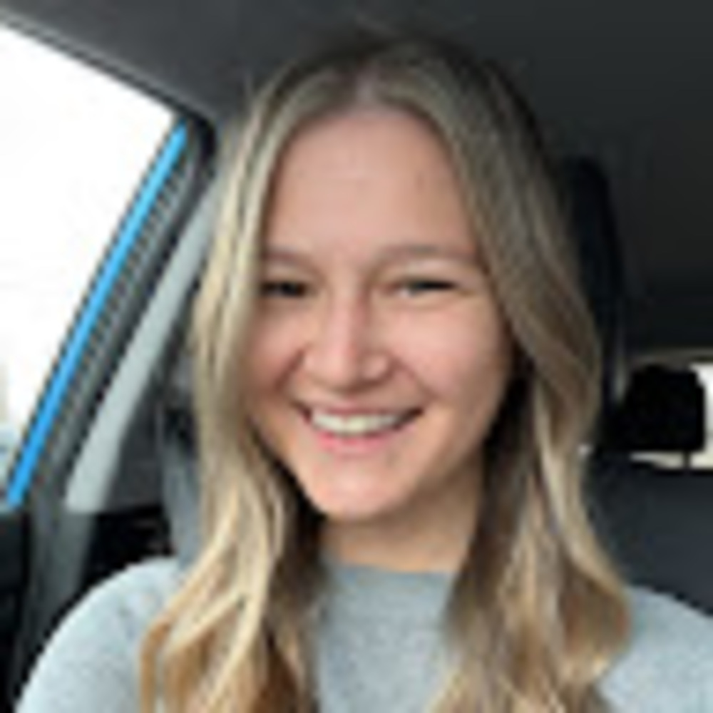 Meet your Posher, Claire